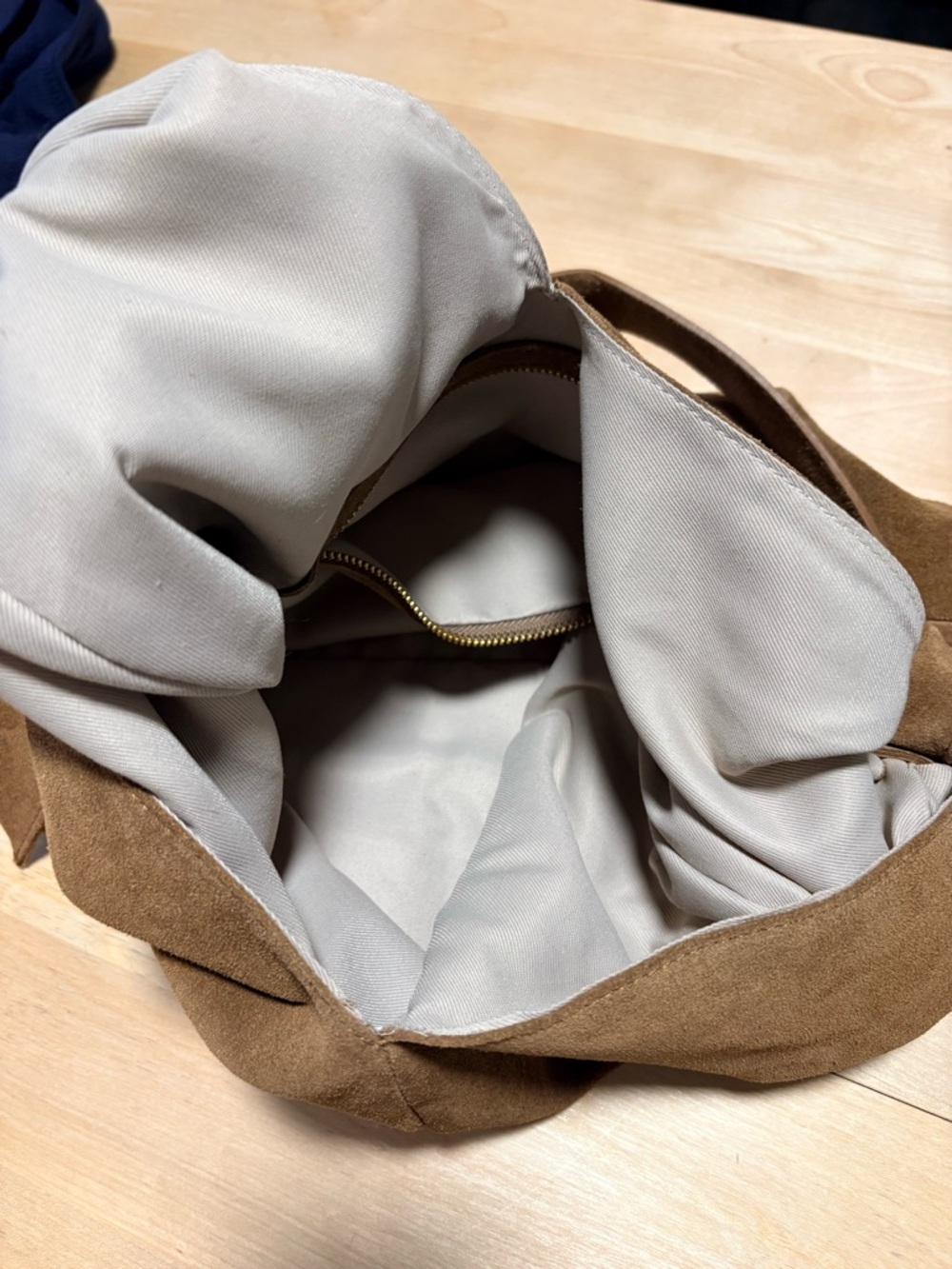 Divina Firenze Italian Suede Hobo Bag - Picture 6 of 11